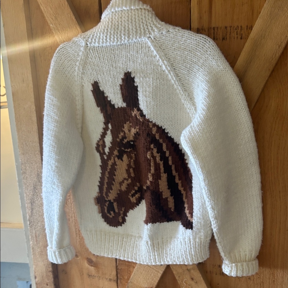 Vintage Women's White Horse Sweater
